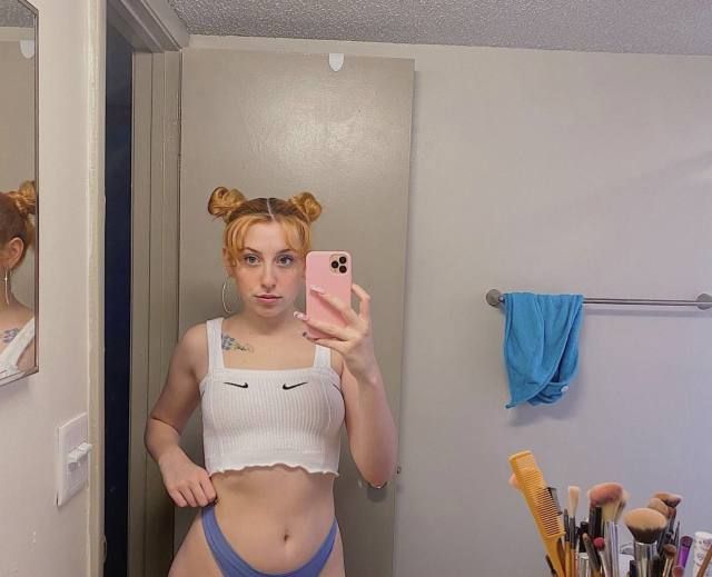 this is best place for whoever want some fun 🍆 and relieve such as;  👅 relieve from pain, 😍😍stress, shocks and tension. I do - Image 2